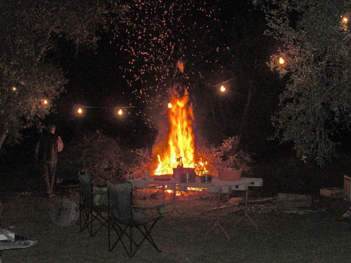 Отель Camping Terreno-Ro-Bi-Li Кутрофьяно Экстерьер фото