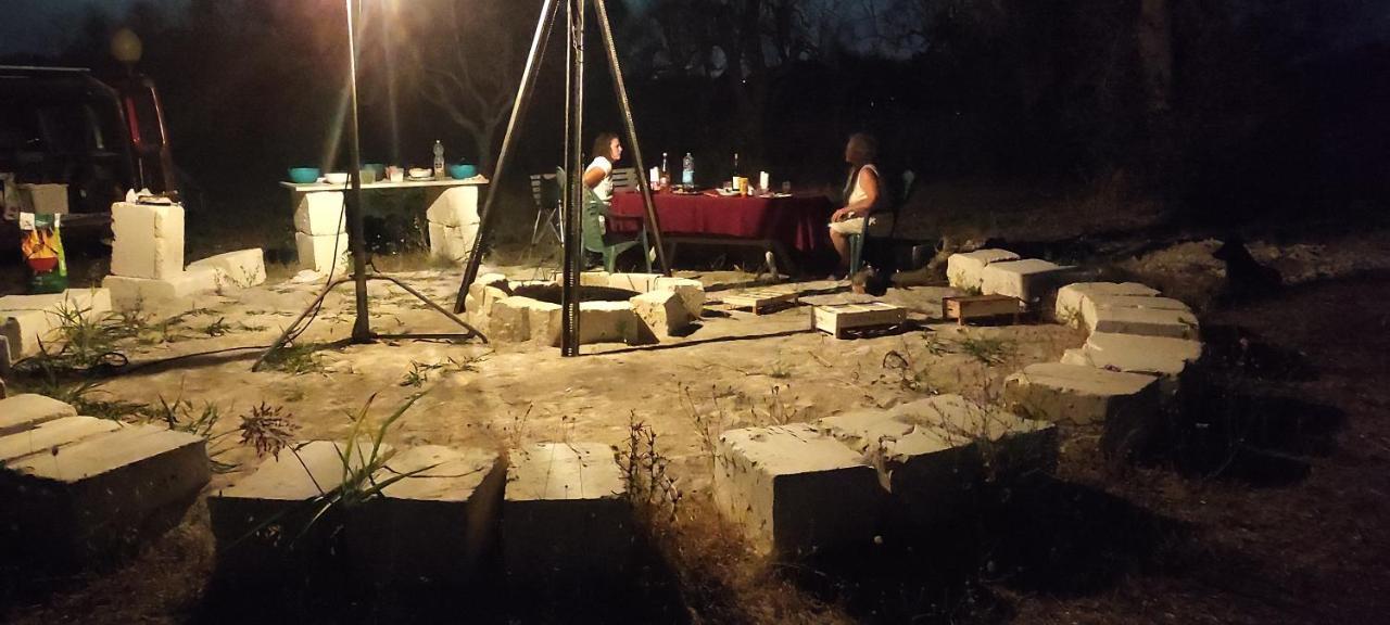 Отель Camping Terreno-Ro-Bi-Li Кутрофьяно Экстерьер фото